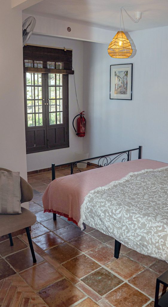 Side view of the room in Matinata