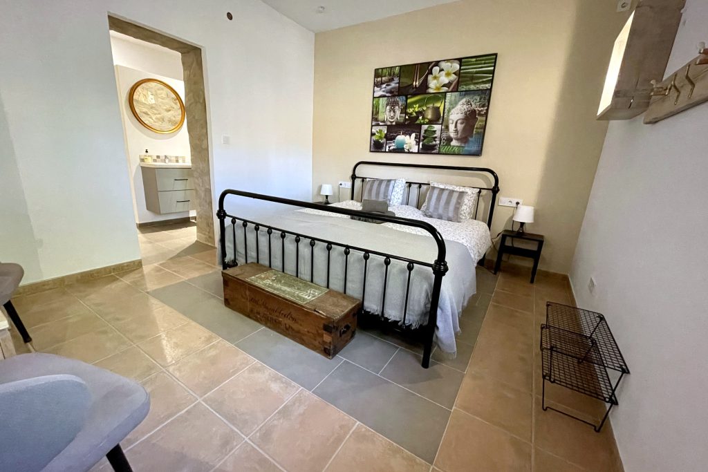 Room viewed from the entrance in Señorita